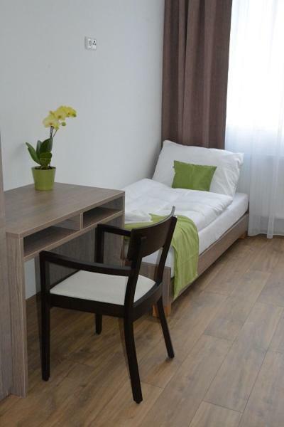 Jeleni Farma Jecmeniste Hotel Vrbovec Esterno foto